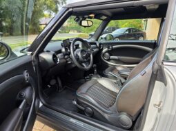 
										MINI Cooper Cabrio full									