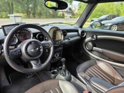 
										MINI Cooper Cabrio full									