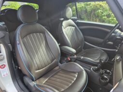 
										MINI Cooper Cabrio full									
