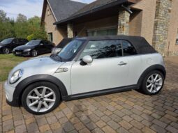 
										MINI Cooper Cabrio full									