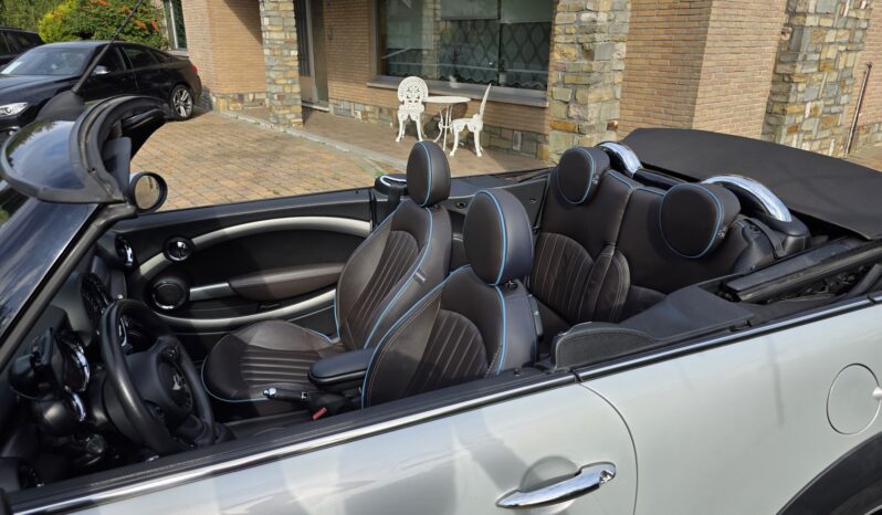 
								MINI Cooper Cabrio full									