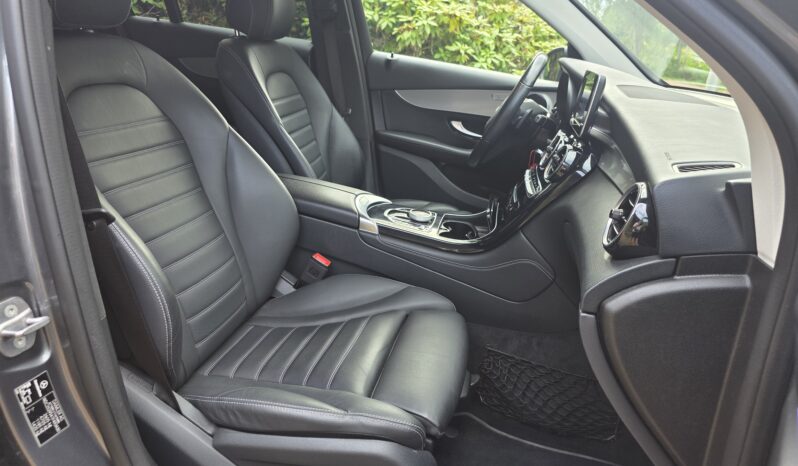 
								Mercedes-Benz GLC 350e full									