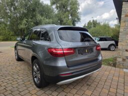 
										Mercedes-Benz GLC 350e full									