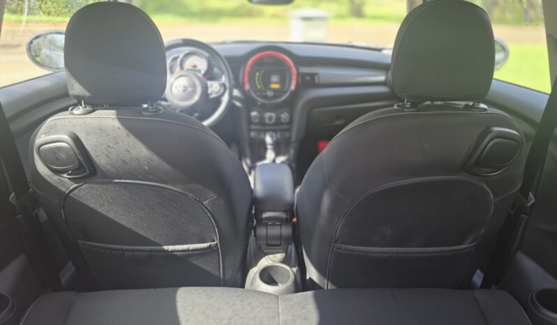 
								MINI Cooper full									