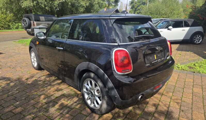 
								MINI Cooper full									