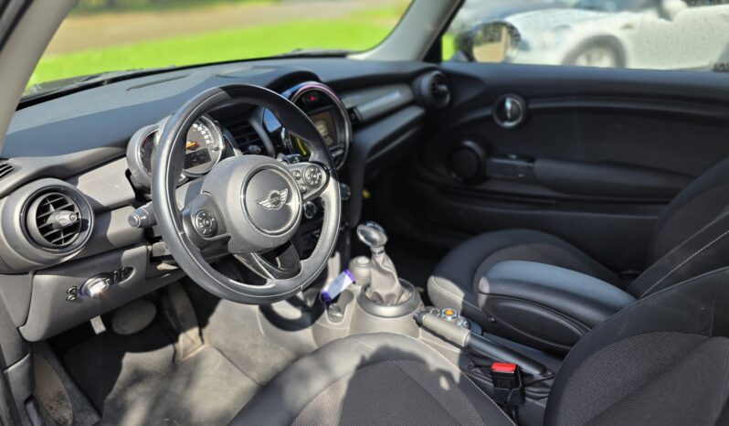 
								MINI Cooper full									