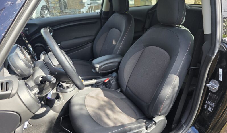 
								MINI Cooper full									