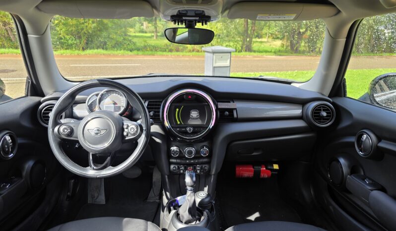 
								MINI Cooper full									