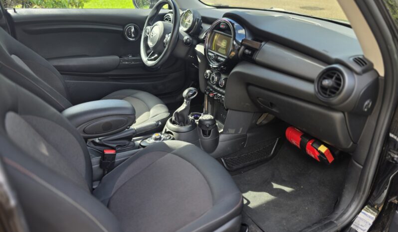 
								MINI Cooper full									
