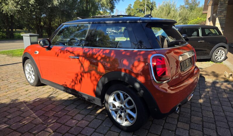 
								Mini Cooper full									