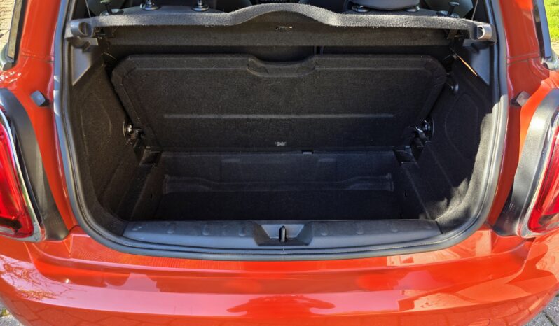 
								Mini Cooper full									