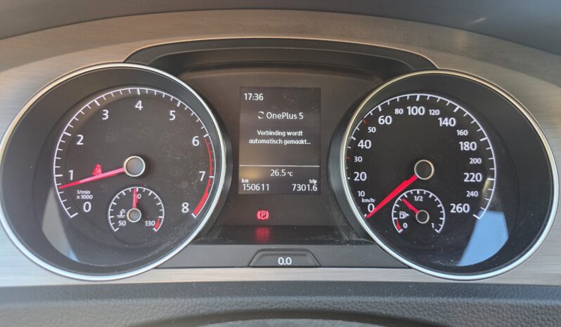 
								Volkswagen Golf VII full									
