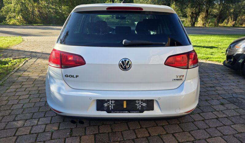 
								Volkswagen Golf VII full									