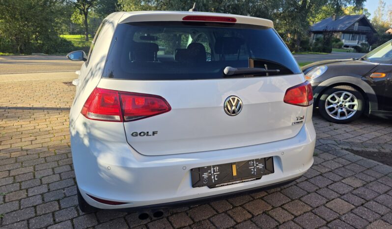 
								Volkswagen Golf VII full									
