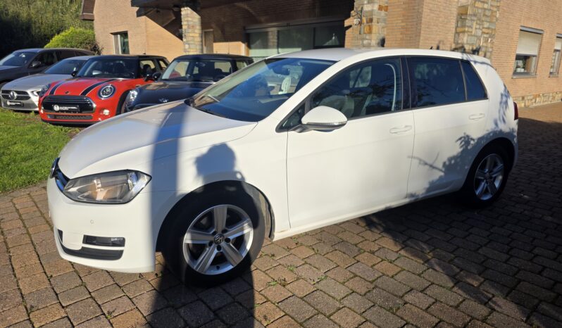
								Volkswagen Golf VII full									