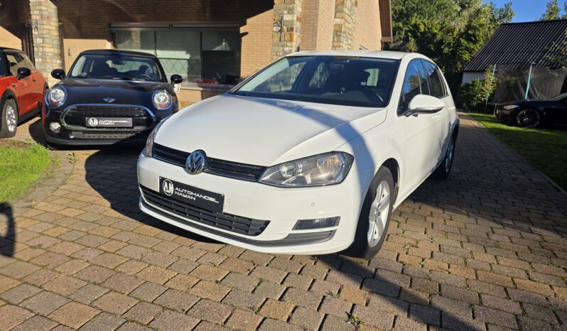 
								Volkswagen Golf VII full									