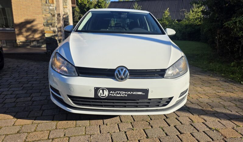 
								Volkswagen Golf VII full									