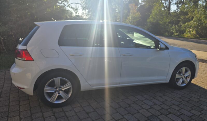 
								Volkswagen Golf VII full									