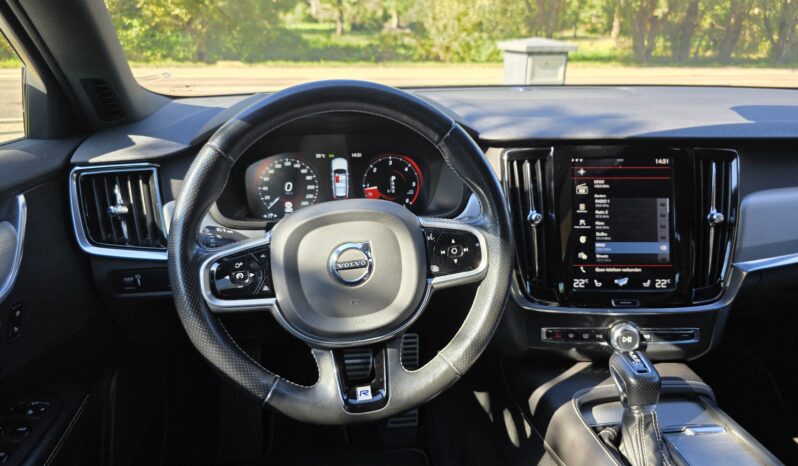 
								Volvo V90 2.0 D4 R-Design Automaat full									